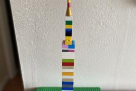 Tháp Eiffel Lego