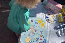 Vẽ bằng ngón tay của tôi!