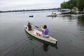 Homemade canoe using fiberglass
