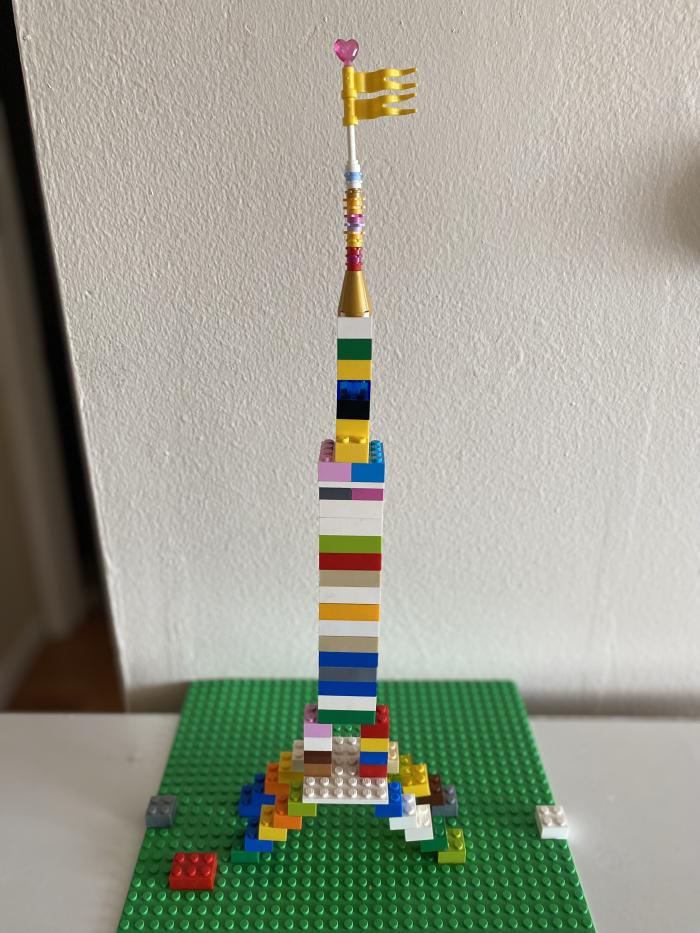 Tháp Eiffel Lego