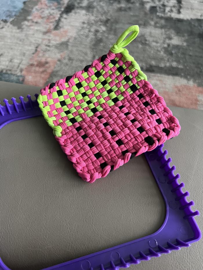 Pot holder in Watermelon colors